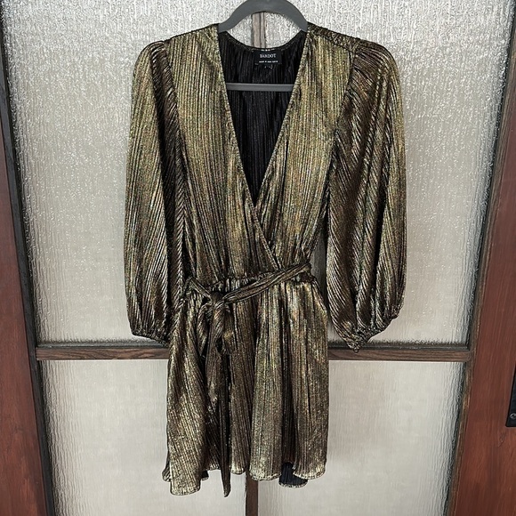 BARDOT
BELLISSA PLEAT DRESS size Small - Picture 5 of 10